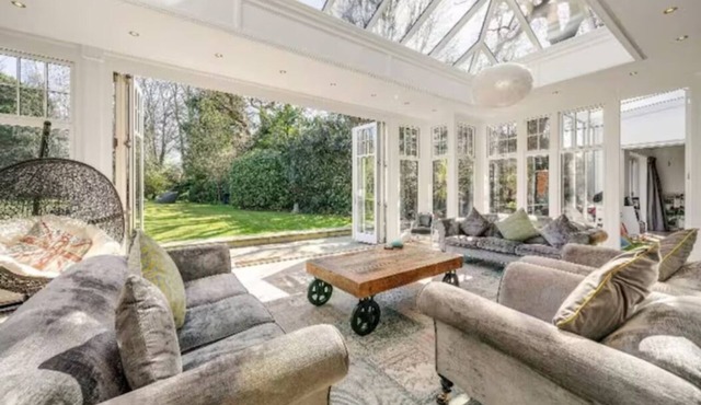 Upscale Immense 5BR Edwardian Mansion in N. London