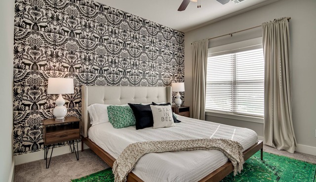 Upscale King Bed apartment outside Ft. Gordon