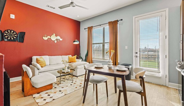 Upscale King Suite | Rooftop & Gym