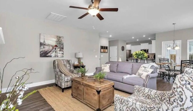 Upscale Luxury 4 bed 2.5 bath Near I20, August National & FT. Gordon