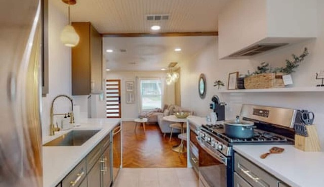 Upscale Modern | LUX Finishes | 1.3miles to AT&T