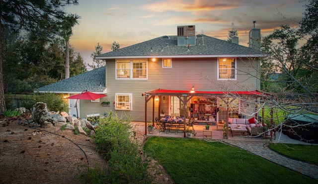 Upscale Mountain retreat near Bass Lake