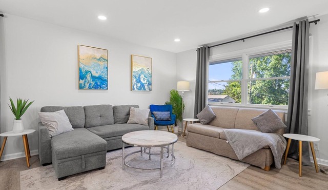 Upscale Old Town Views 3BD Lux