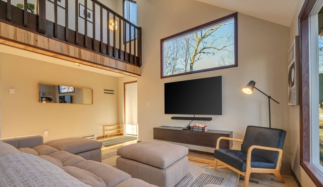 Upscale Poconos Cabin w/ Pool and Lakes