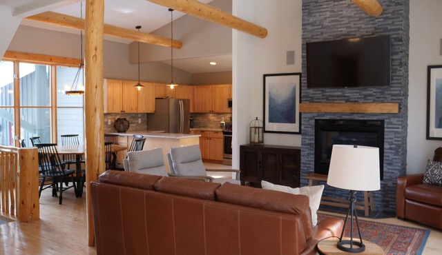 Upscale, Private Mountain Duplex nestled against the forest and nature trails!