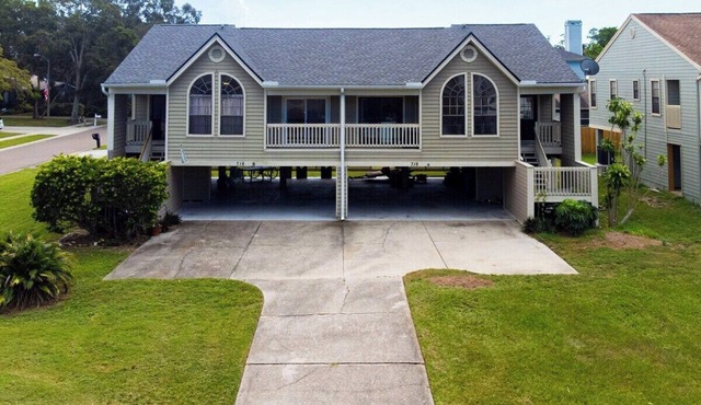 Upscale Quiet Close to everything