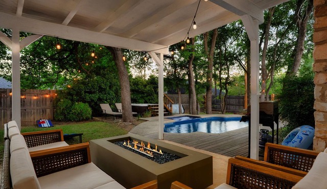 Upscale Retreat: Pool, Hot Tub, Gym & Games