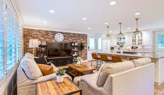 Upscale Retreat - Bike, Hike, Ski - Work Remotely