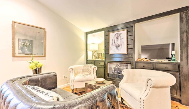 Upscale Rustic Duplex on Stream, Near Blowing Rock