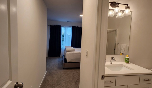 Upscale Silverdale Townhouse