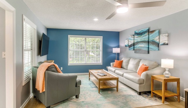 Upscale St. Simons Condo: Sunroom & Steps to Pool!