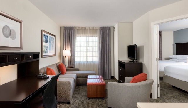 Upscale Suite Near IAD | Free Breakfast + Shuttle to Airport + Corporate Area