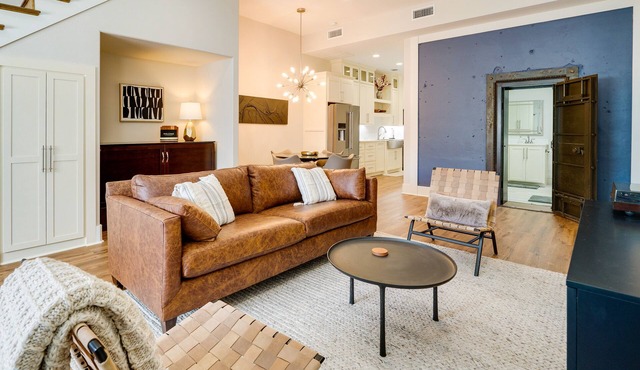 Upscale Texarkana Townhome, Walk to Downtown!