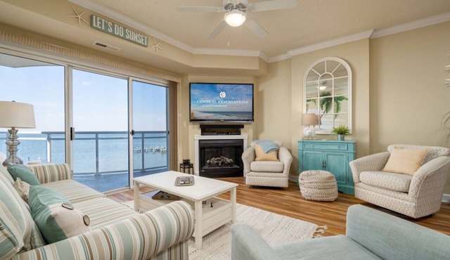 Upscale Three Bedroom Condo on 46th Street with sunsets included!