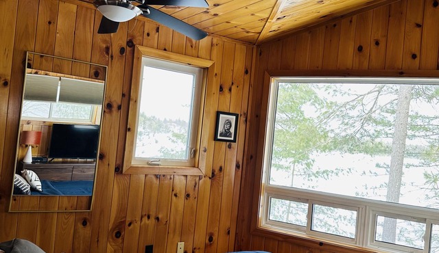 Upscale, unique, clean, spectacular lakefront cottage with SAUNA!