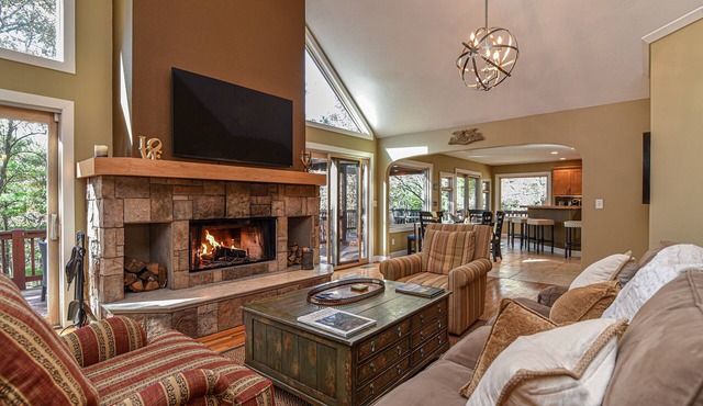 Upscale, well-appointed, spacious retreat. Close to everything. Great amenities.