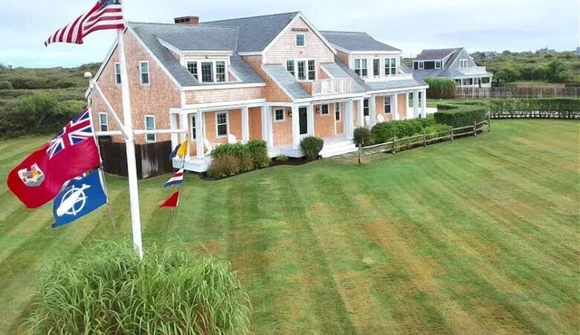 Upside down style home in Tom Nevers