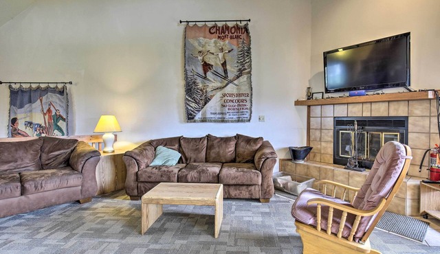 Upson Ski-In/Ski-Out, End-Unit Cabin w/Fireplace!