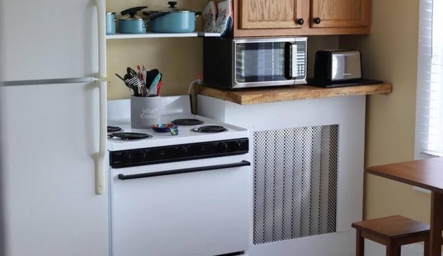 Upstairs Apartment 2 blocks from Greenbrier River.