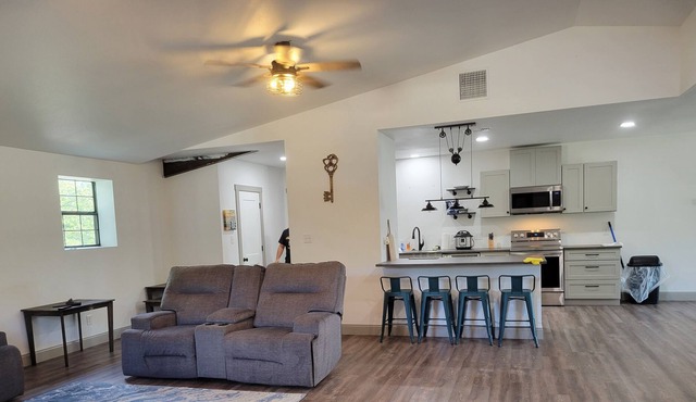 Upstairs Apartment On Lake Fork 2bd 2ba