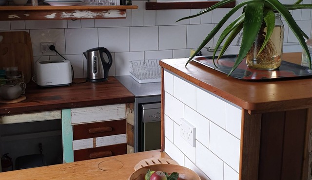 Upstairs apartment with mountain views
