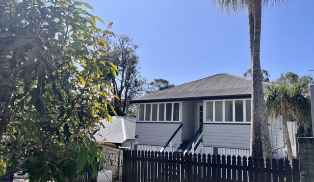 Upstairs Hawthorne · Park Side Stars ⭐️⭐️⭐️⭐️⭐️