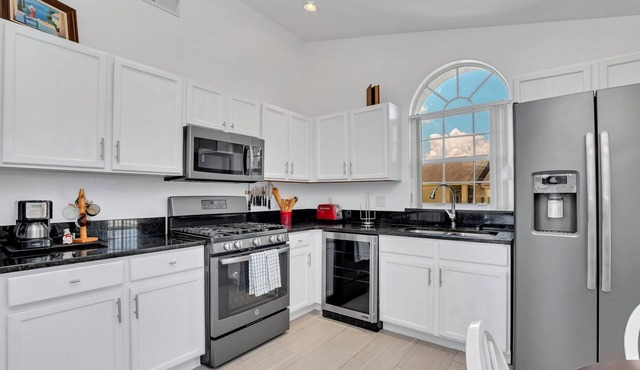 Upstay - Big Home w Pool-Games-BBQ - Near Disney!