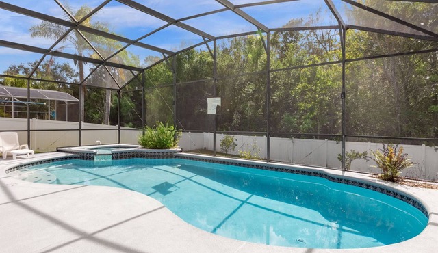 Upstay: Sunny Retreat with Pool, Patio & Hot Tub