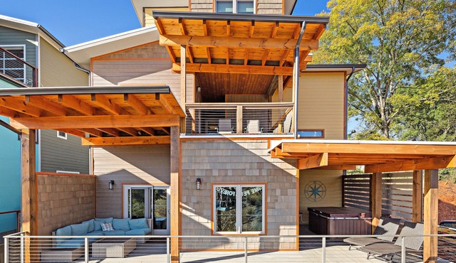 Upstream Bachelorette Oasis - DOWNTOWN LOCATION!
