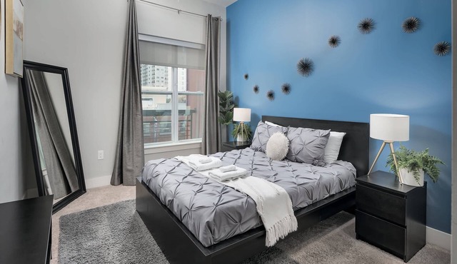 Uptown 3rd Ward | Luxury Apt | City Skyline View