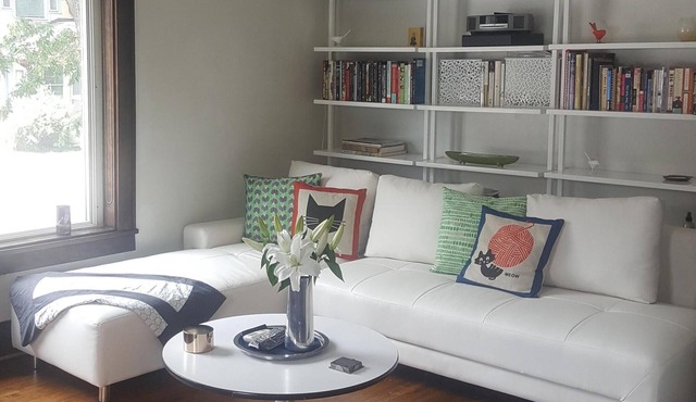 Uptown Brownstone With Private Laundry and Parking