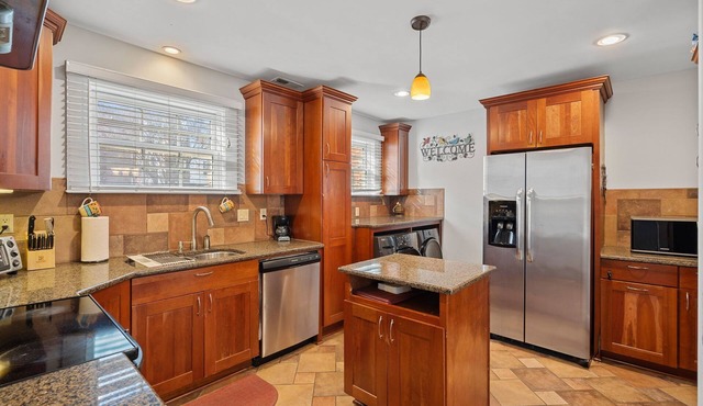 Uptown Charlotte Cottage Home Walk to all Stadiums