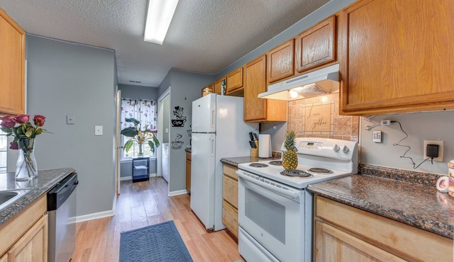 Uptown Charlotte Townhome w/Patio & Yard!
