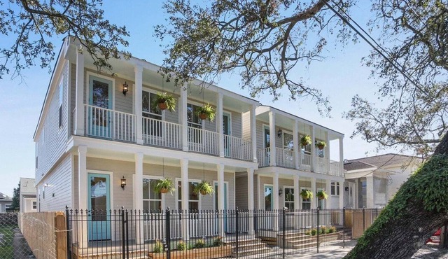 Uptown Cottage Sleeps 5
