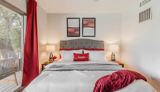 Uptown Dallas Getaway Retreat