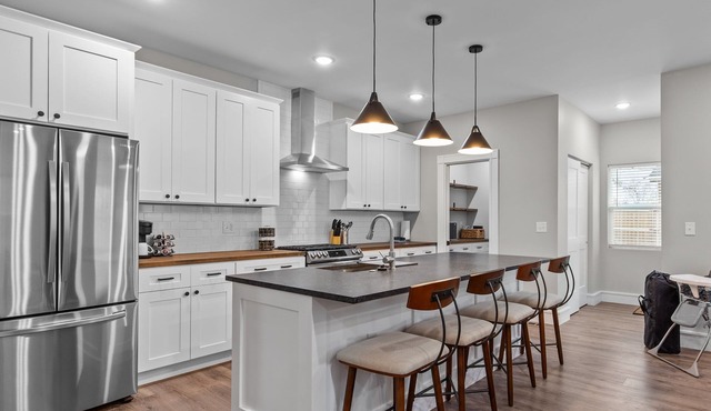 Uptown Elegant Escape | JZ Vacation Rentals