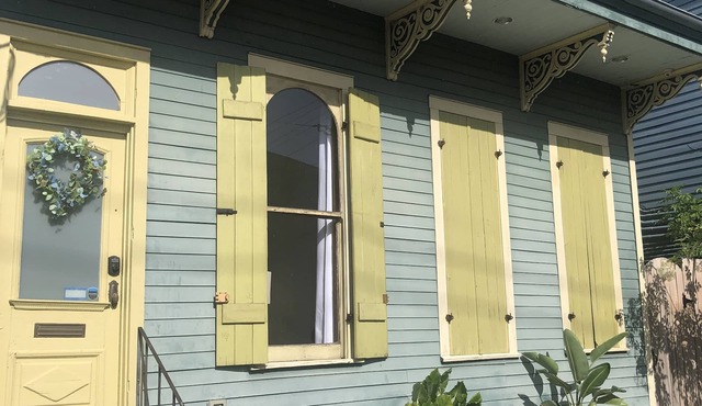 Uptown Freret Cottage: Walk to Tulane, Garden District, with off-street Parking