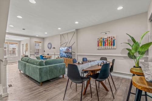 Uptown Gem! Immaculate-Comfort-Character!