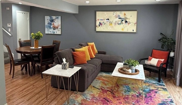 Uptown/Katy Trail Chic & Central With Patio