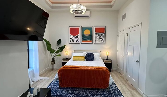 Uptown Luxury Studio On The Square Downtown Bloomington