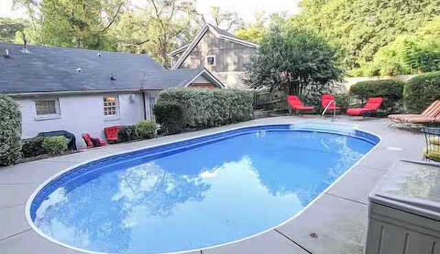 Uptown Oasis: Private Pool, Hot Tub & Pet-Friendly