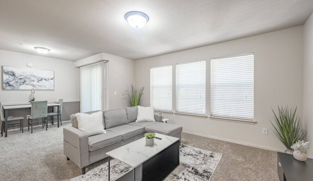 Urban 1B1B Fast Wi-Fi, Pool, Gym