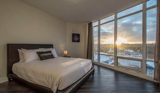 Urban 1BR Apt with Skyline Views, On-Site Theater