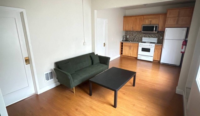 Urban 2-bedroom apartment in San Francisco with Patio & Parking