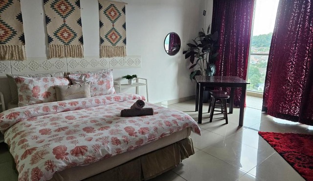 Urban 360 Queen Studio, Ritzqe Homestay