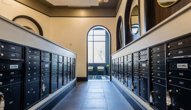 Urban apartment with pool and parking