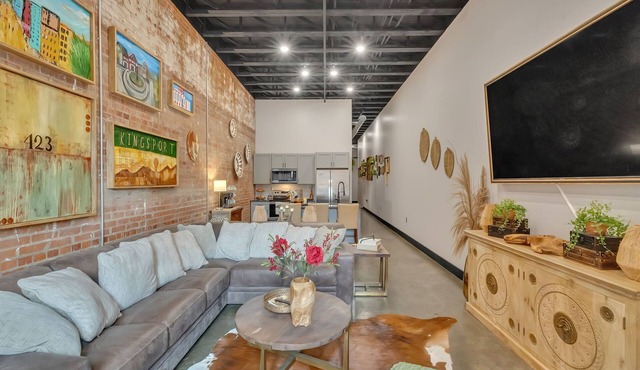 Urban Artistry Loft Retreat