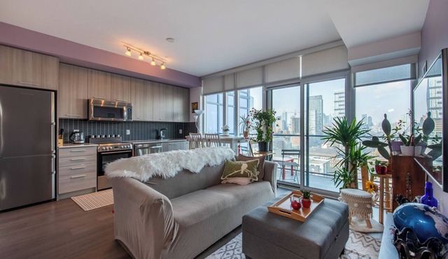 Urban Bohemian Suite with Relaxing City Views