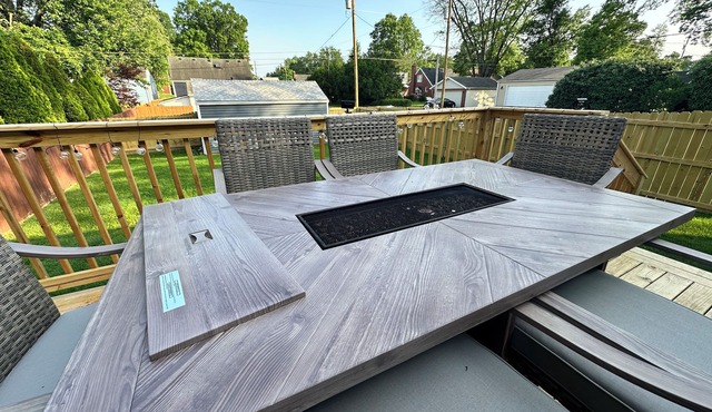 Urban Bourbon Trail Near Derby, Fair, Expo and Airport - 4 Beds, 3 BR, 2 Baths