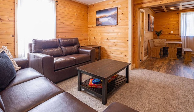 Urban Cabin | 4BR w/Huge Yard
